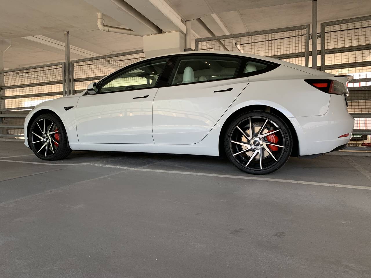 Tesla Model 3 Performance