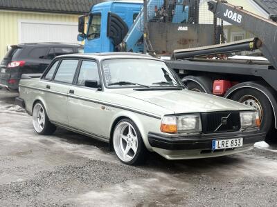 Volvo 240 GLT