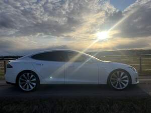 Tesla Model S P85D