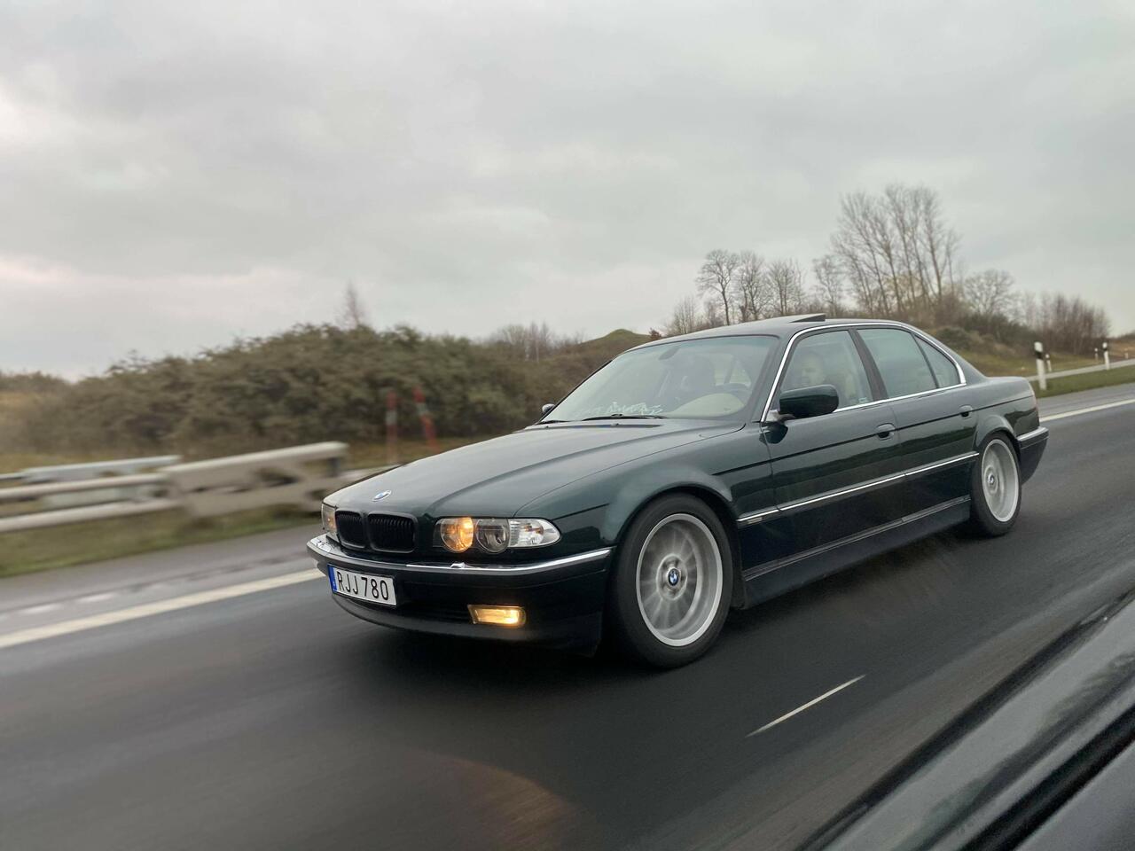 Bmw 728 e38