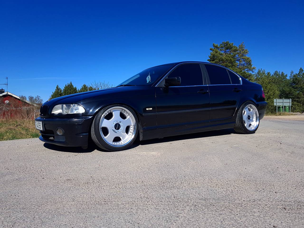BMW 325  e46