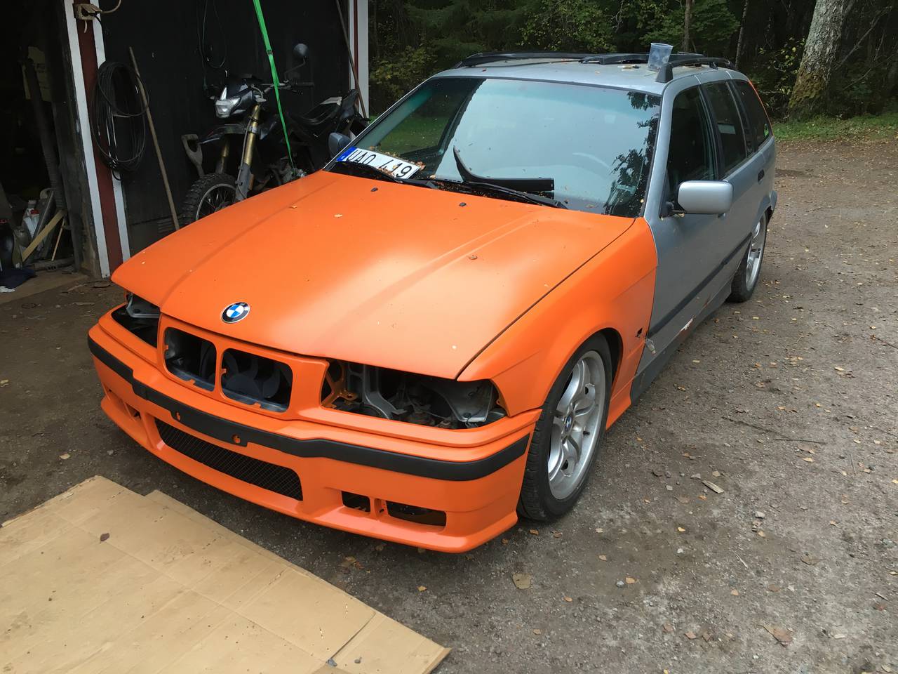 BMW 328i
