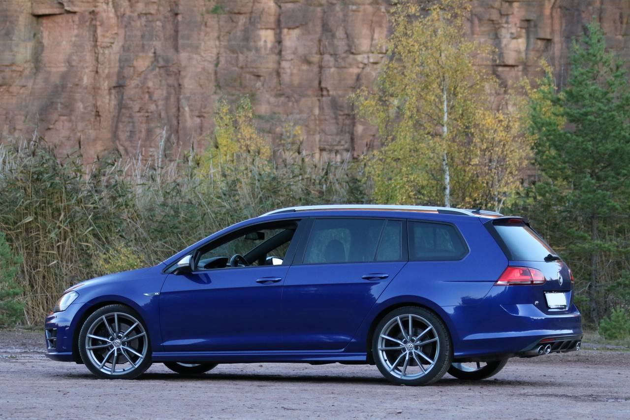 Volkswagen Golf R Sportscombi 2015 Garaget