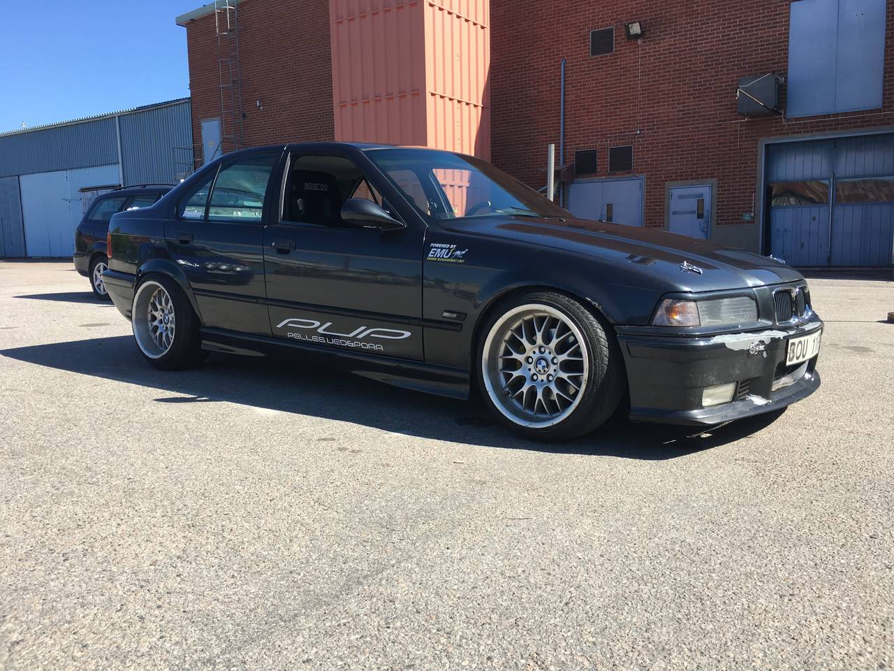 BMW 325
