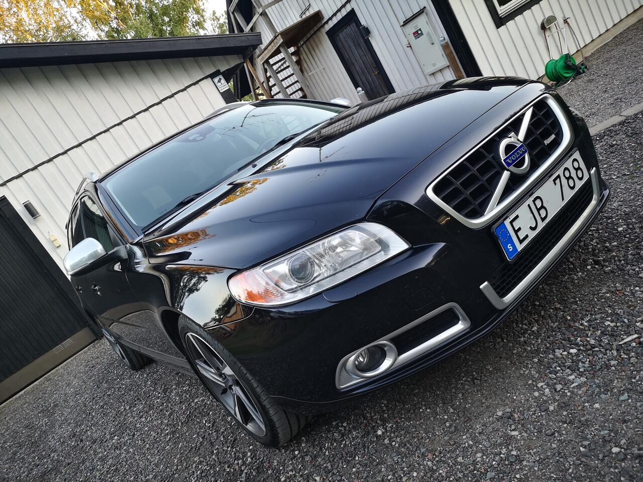 Volvo V70 R-design T4 Momentum
