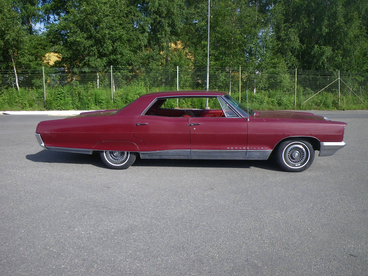 Pontiac Bonneville 4dr ht
