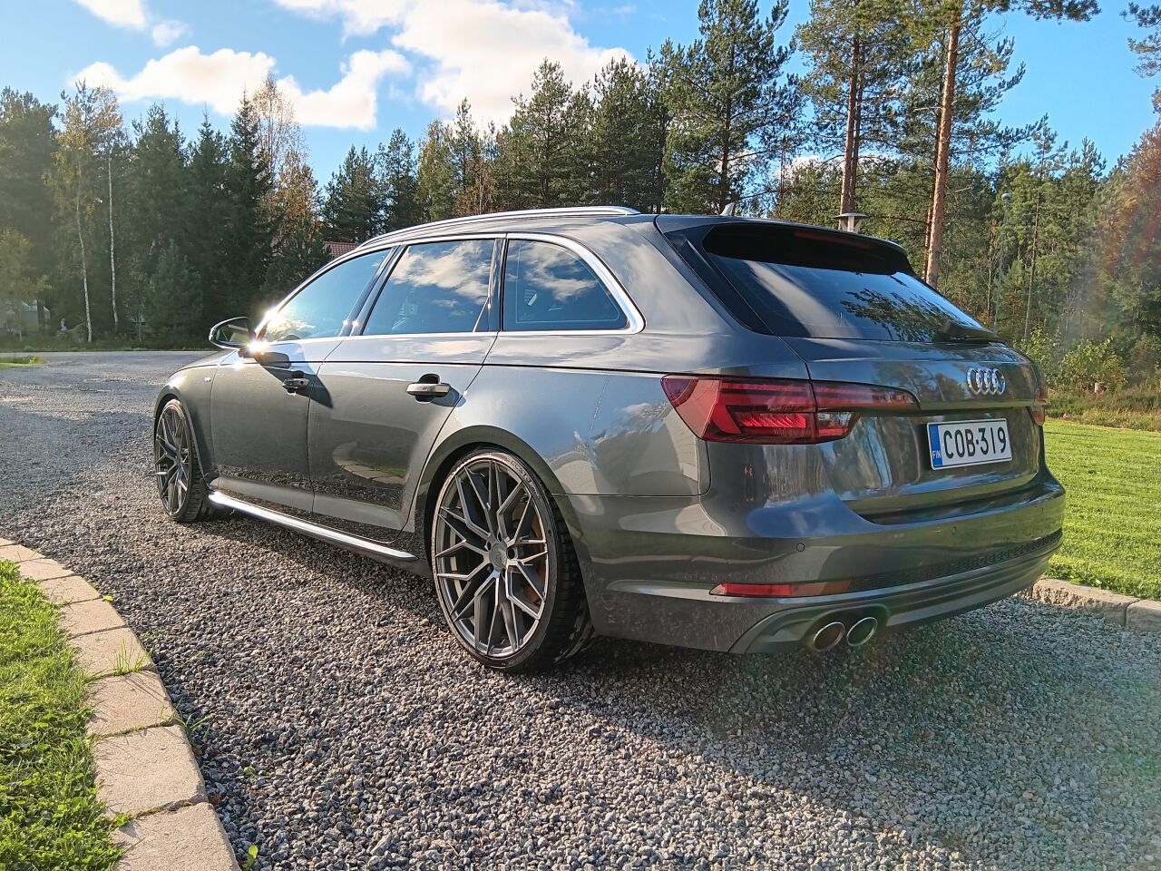 Audi A4 Avant 2.0 TDI Quattro S-Line