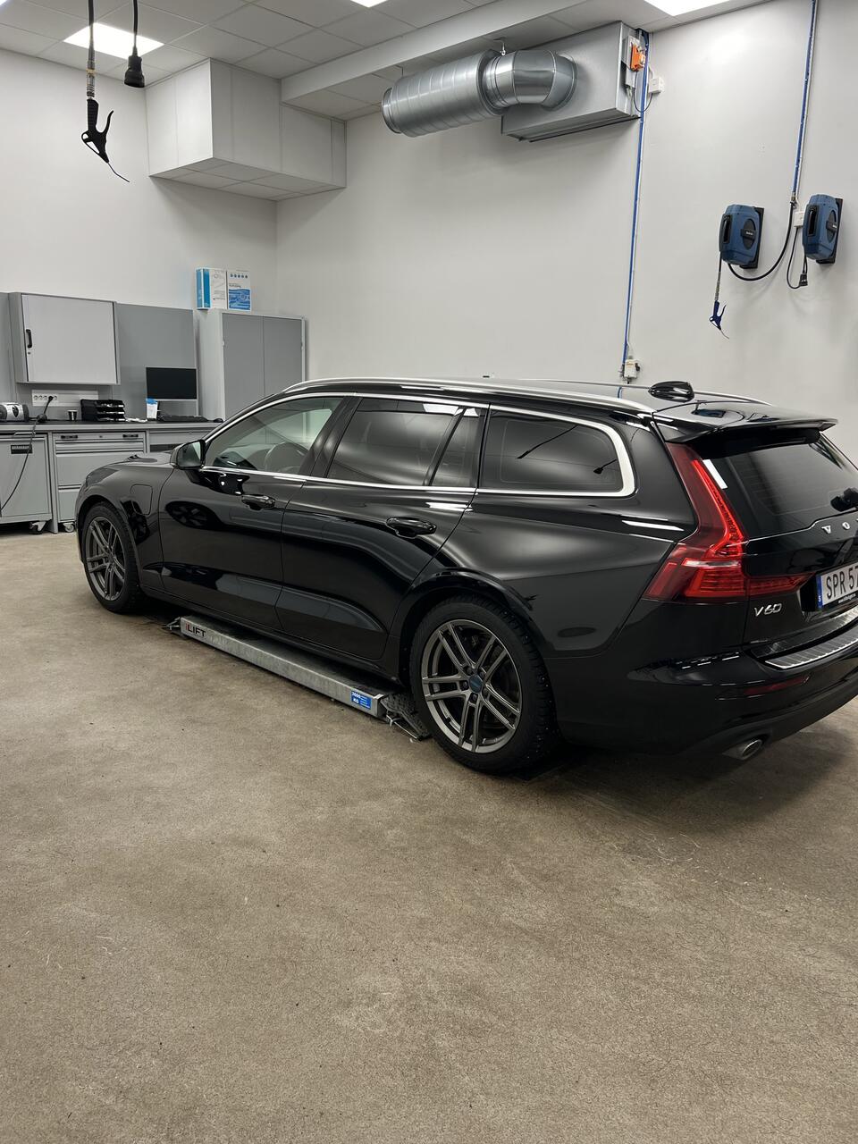 Volvo V60 T6 Twin Engine