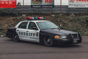 Ford Crown Victoria