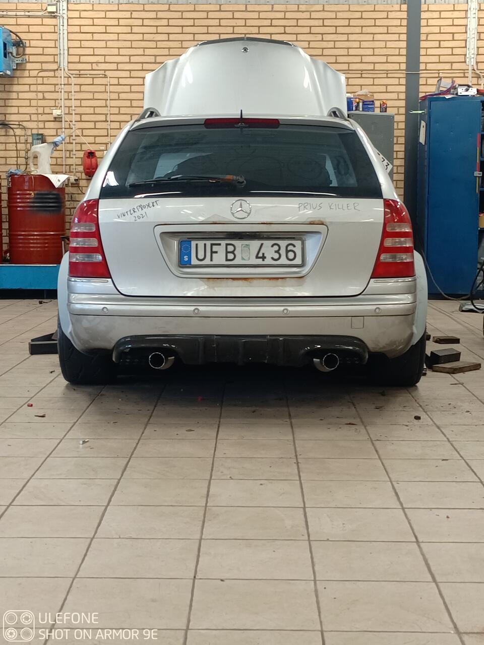 Mercedes C32 AMG