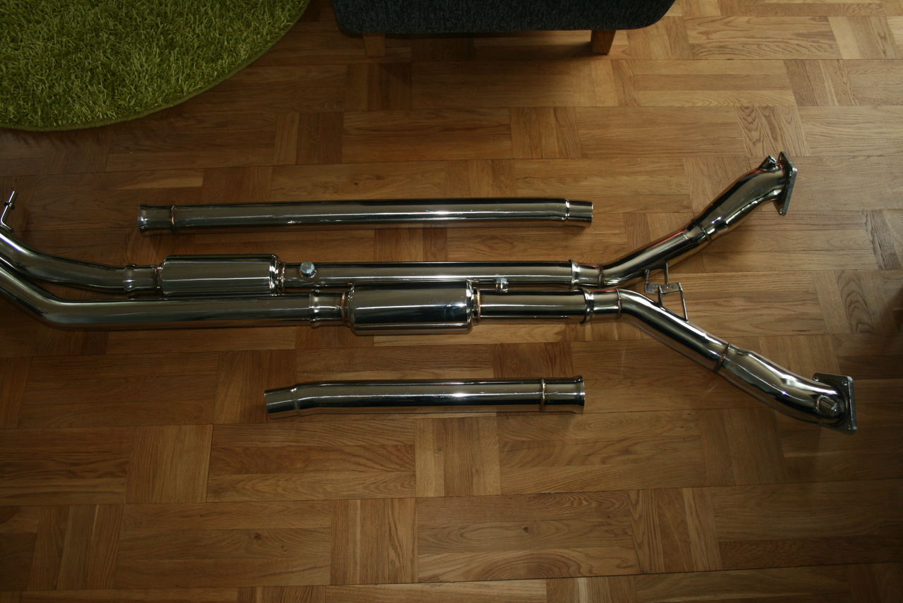 https://www1.garaget.org/gallery/archive/11105/large/633740_e02oem.jpg
