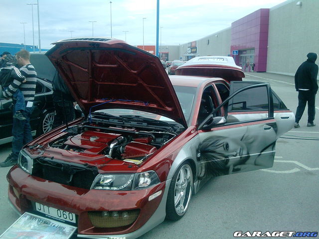 https://www1.garaget.org/gallery/archive/116597/923785_0sks5e.jpg