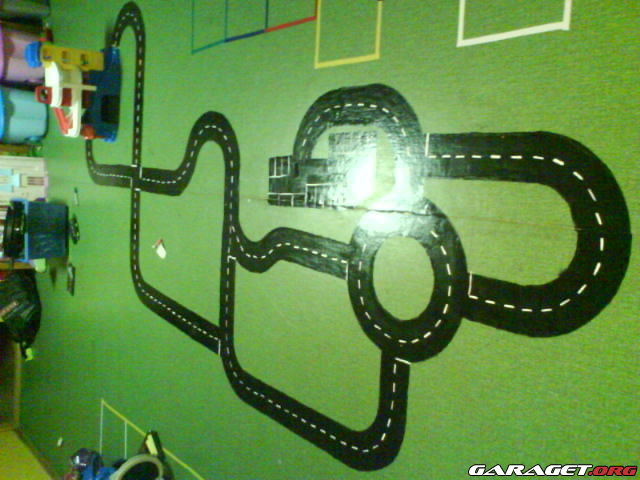 https://www1.garaget.org/gallery/archive/122806/736441_49htoo.jpg