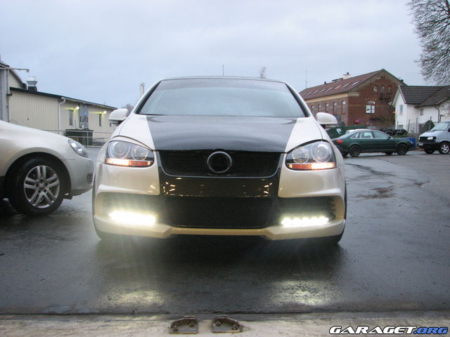 https://www1.garaget.org/gallery/archive/30328/525215_di0x21.jpg