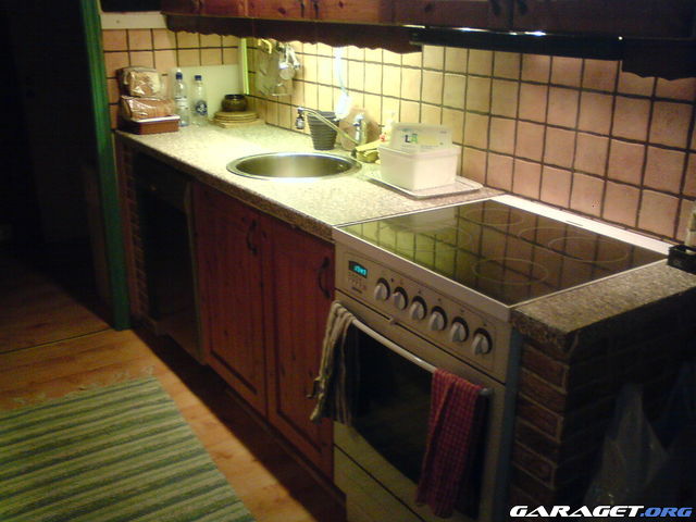 https://www1.garaget.org/gallery/archive/32750/547015_7rbady.jpg