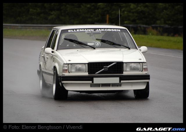 https://www1.garaget.org/gallery/archive/42036/733225_xm8xuv.jpg