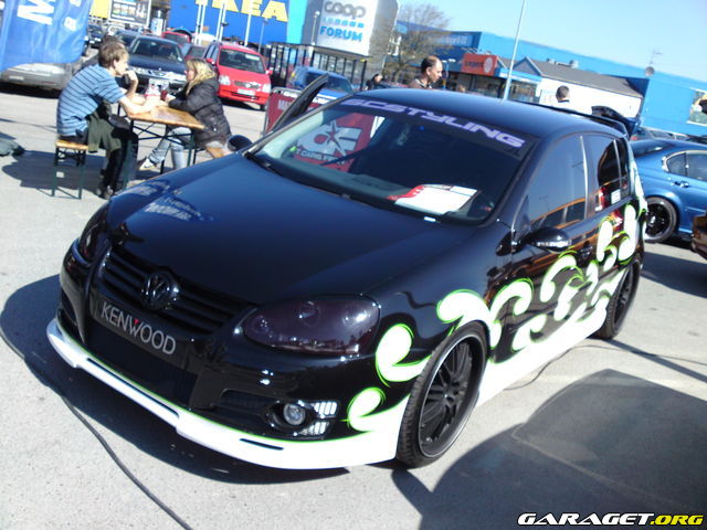 https://www1.garaget.org/gallery/archive/56813/636417_42qayk.jpg