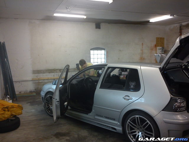 https://www1.garaget.org/gallery/archive/63240/936777_fkfyzg.jpg