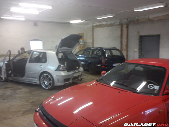https://www1.garaget.org/gallery/archive/63240/936778_gb6p79.jpg