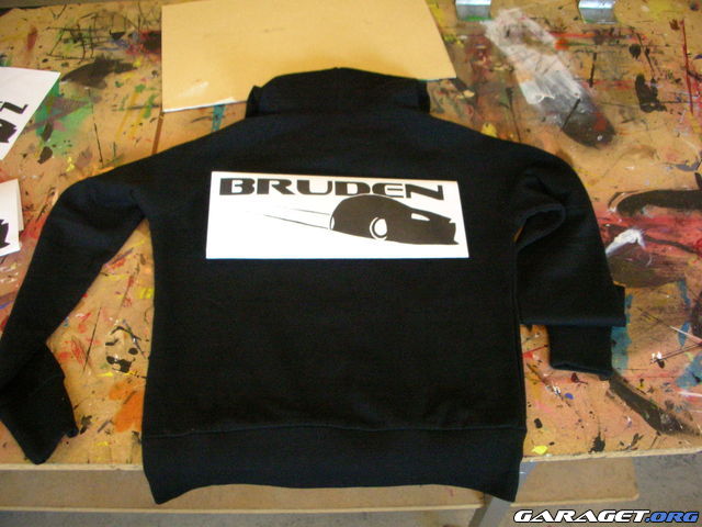 https://www1.garaget.org/gallery/archive/64939/339122_feluwy.jpg