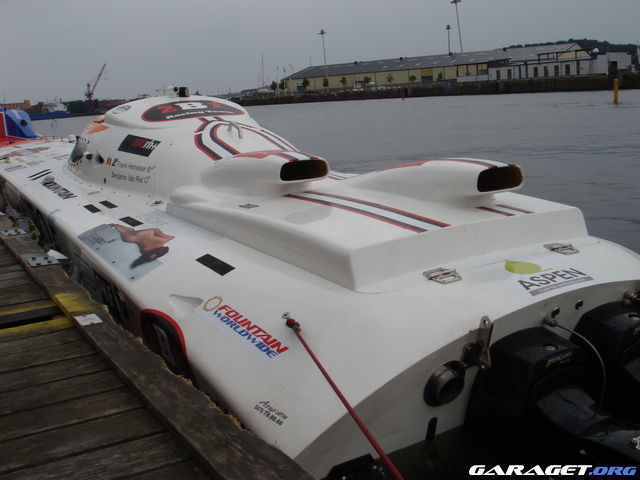 https://www1.garaget.org/gallery/archive/77878/733904_400yhc.jpg
