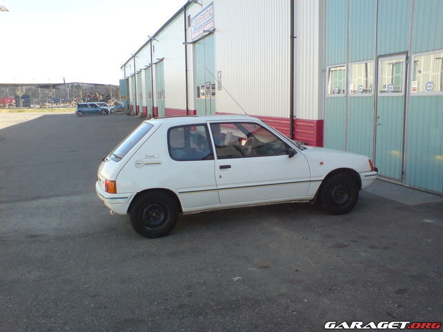https://www1.garaget.org/gallery/archive/88538/372538_sewflc.jpg