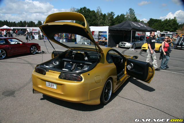 https://www1.garaget.org/gallery/archive/88538/388169_zpdvir.jpg