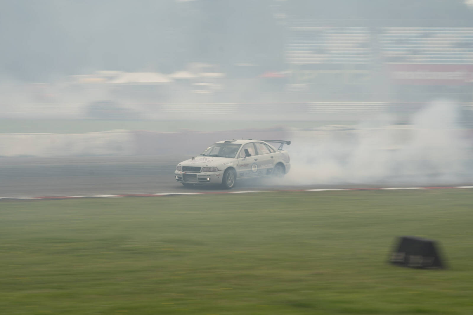 https://www1.garaget.org/gallery/images/174/173327/173327-d74b36f39166325c3d2b08b9e009435a.jpg
