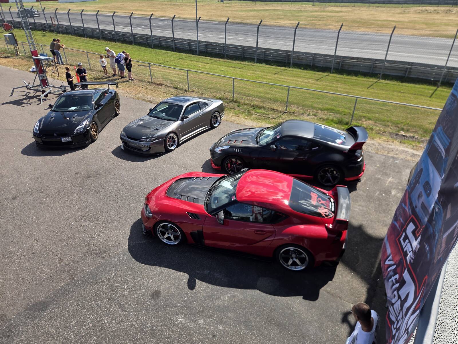 https://www1.garaget.org/gallery/images/181/180137/180137-12f976d0ae70de3b7da06a0f846f35dd.jpg