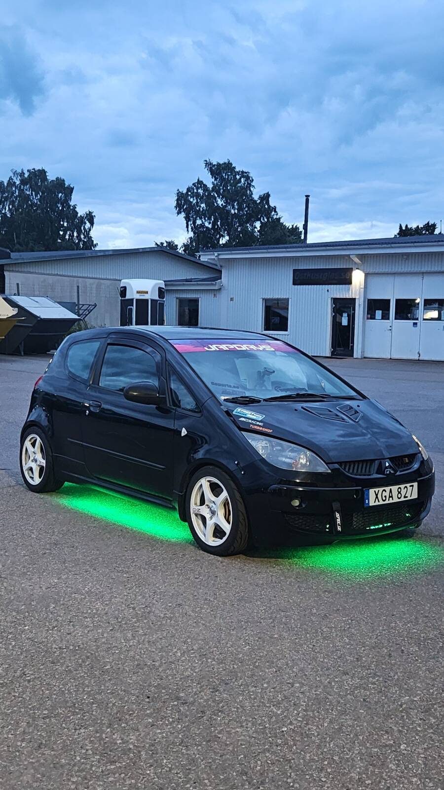 https://www1.garaget.org/gallery/images/184/183756/183756-363fe5b3e2b6099c99274174176e9ba1.jpg