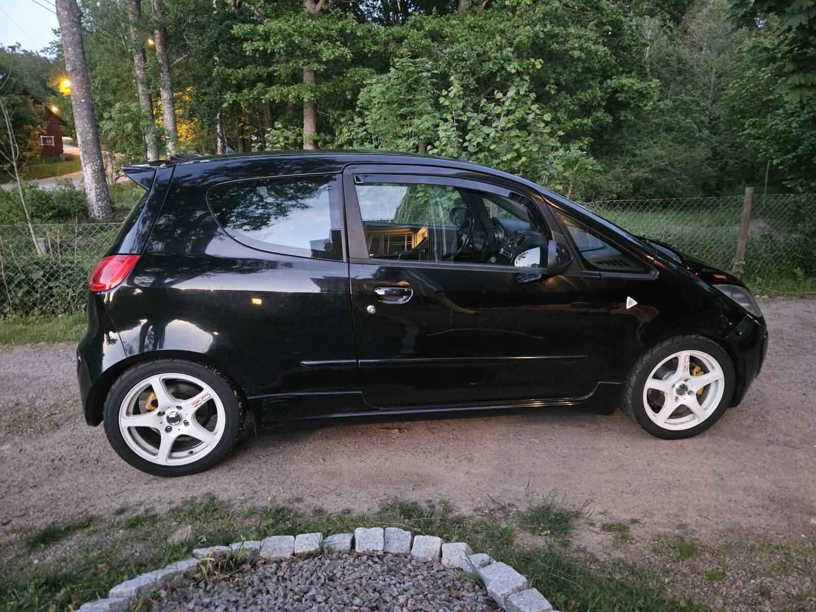 https://www1.garaget.org/gallery/images/184/183756/183756-9e2237524668f99a9cb99c67d6f02d44.jpg