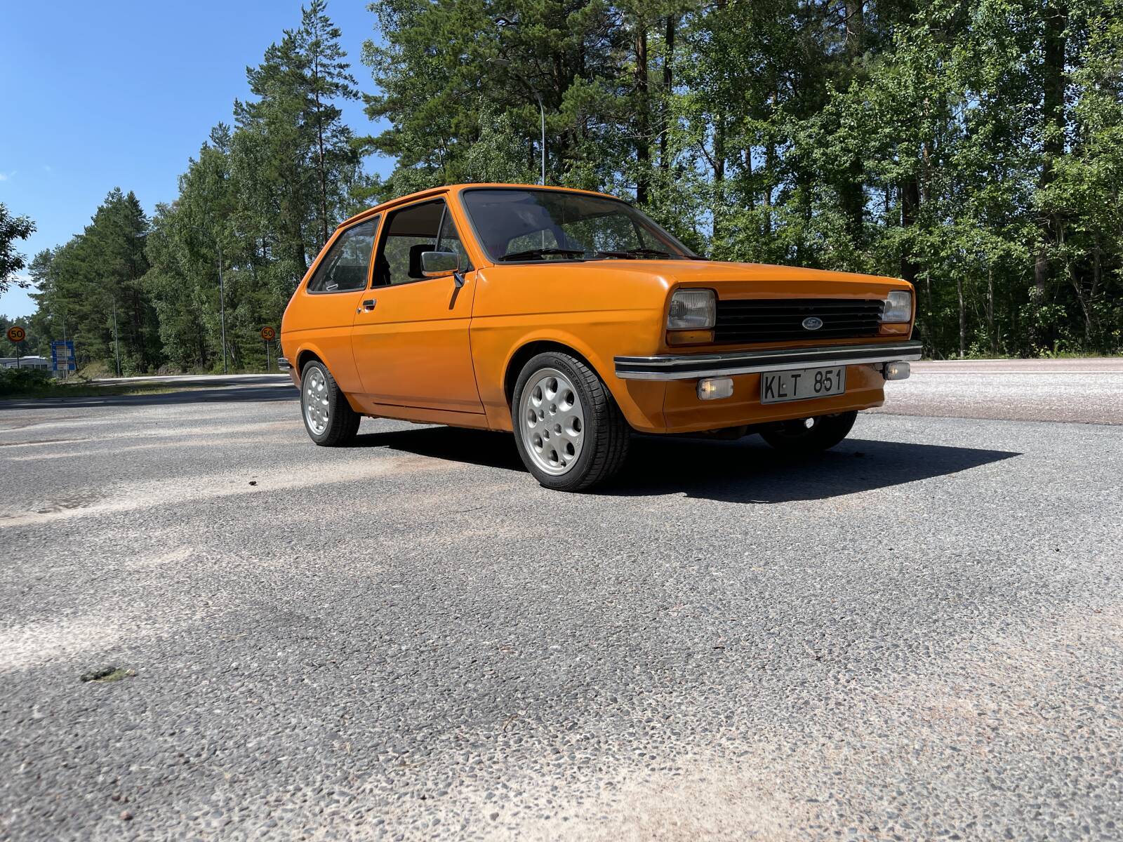 https://www1.garaget.org/gallery/images/195/194866/194866-55e481a0a893d19b79b0684cab3444f4.jpg