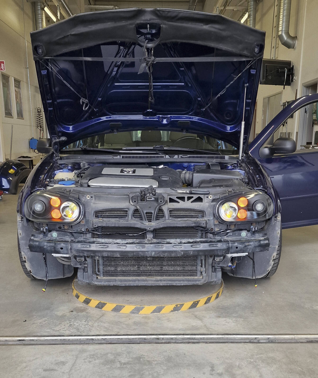 https://www1.garaget.org/gallery/images/200/199082/199082-0f1c55ab063519a27e45d2ddf2edf68e.jpg