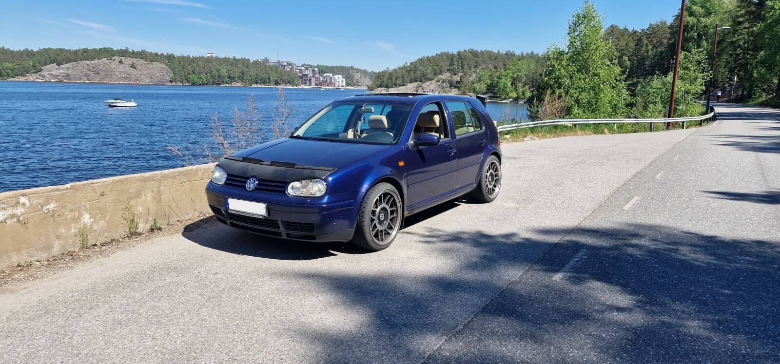 https://www1.garaget.org/gallery/images/200/199082/199082-6e551c32f838429a05f113914a3d1639.jpg