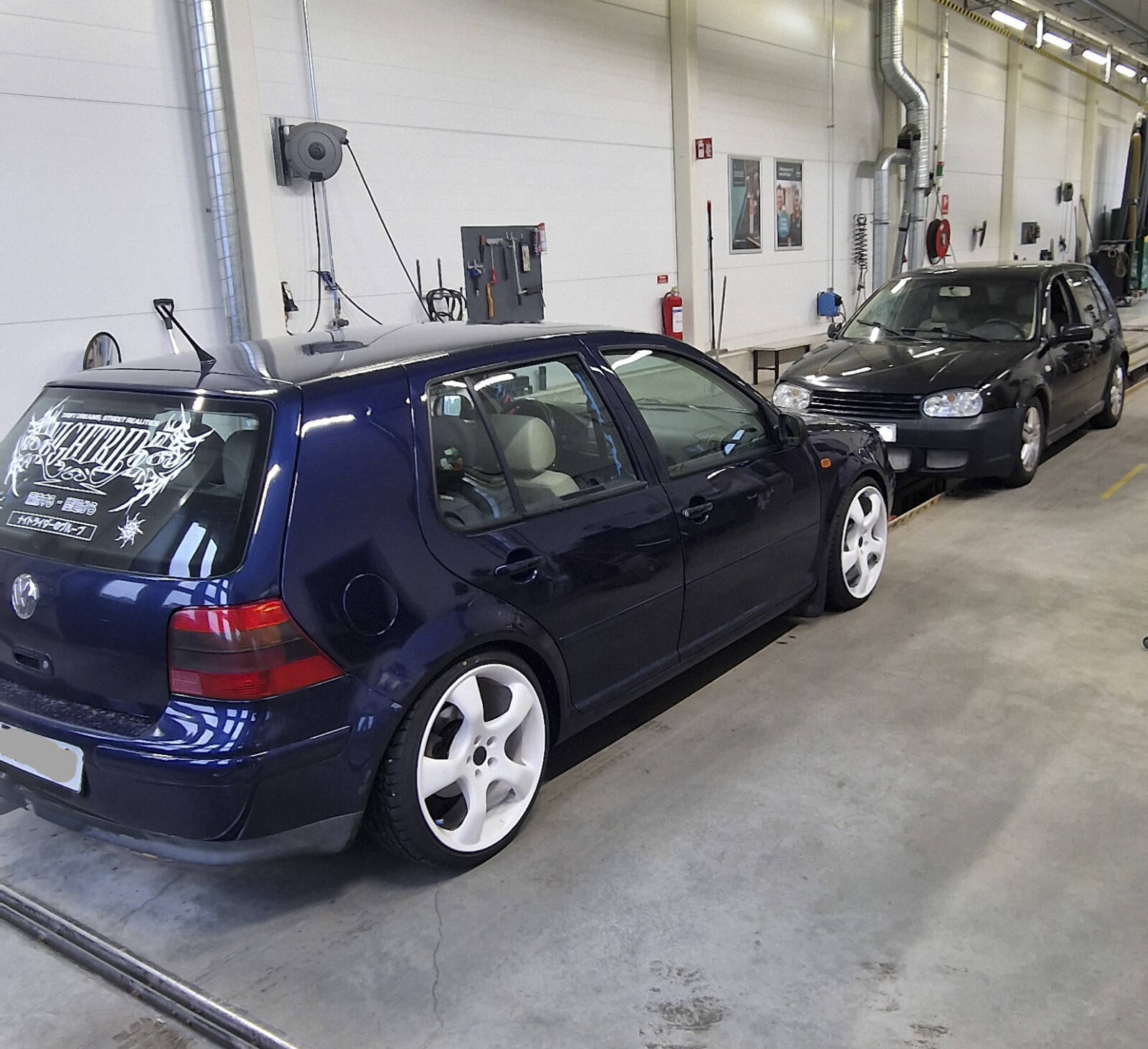 https://www1.garaget.org/gallery/images/200/199082/199082-fc95e0de929ddb63bf81b6c1f4ea20fd.jpg