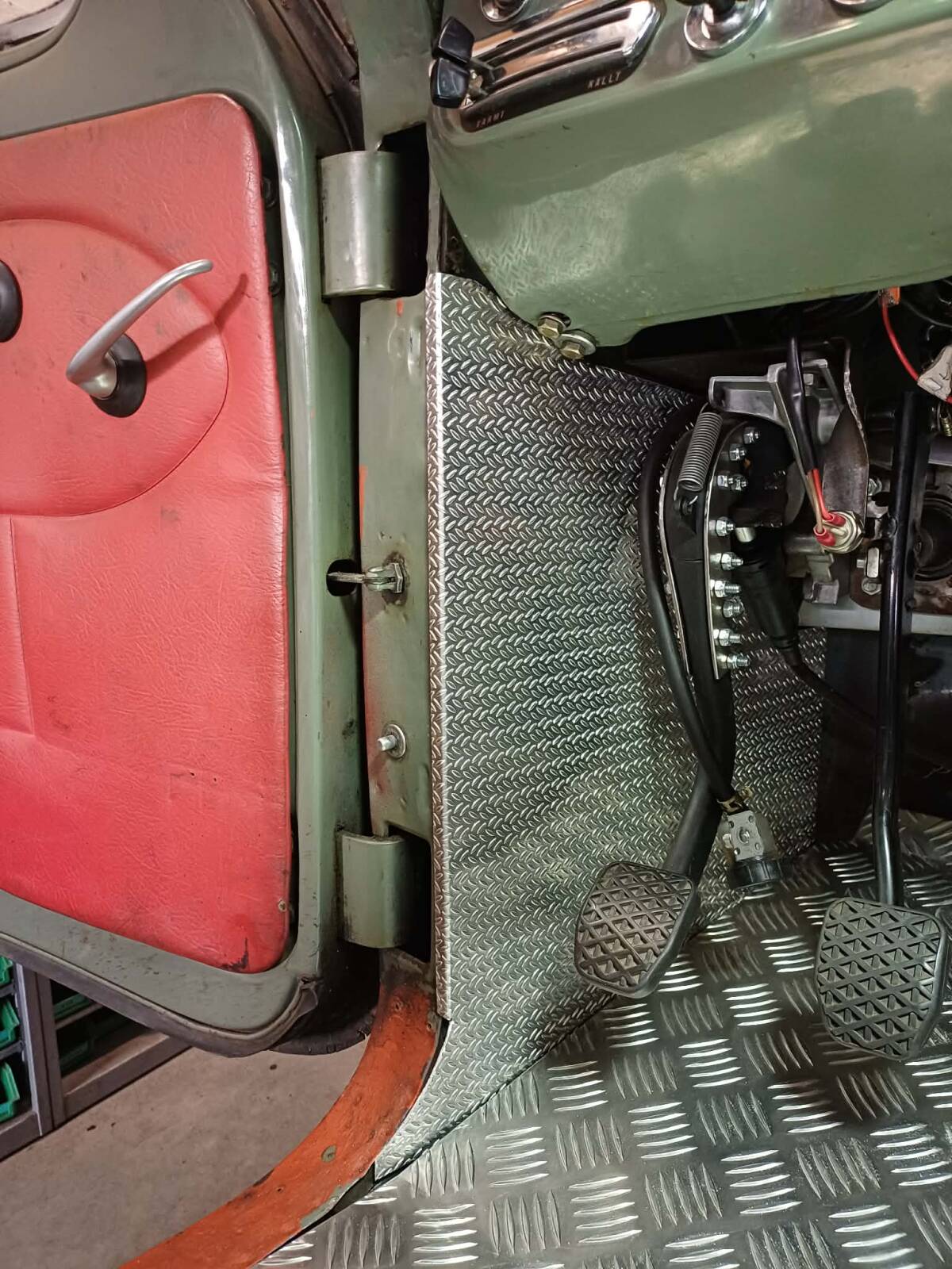 https://www1.garaget.org/gallery/images/204/203384/203384-75ce799de31a8abe4df682a7feb666ad.jpg