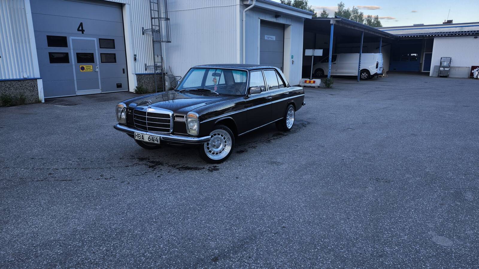 https://www1.garaget.org/gallery/images/213/212537/212537-3913f908441fd64bd222a18ccef9ec9f.jpg