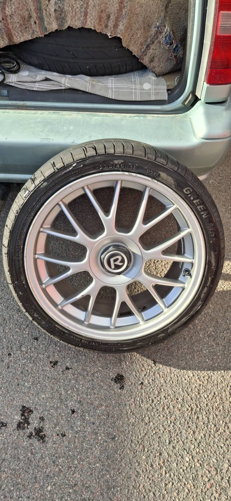 https://www1.garaget.org/gallery/images/219/218143/218143-6e273526073367521eaa12970bf8aee1.jpg