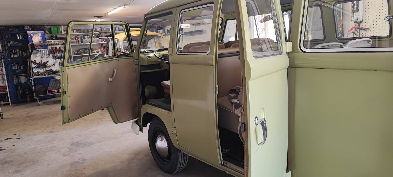 https://www1.garaget.org/gallery/images/38/37069/37069-98251d72bfa08e56551476e68fa1c2b6.jpg