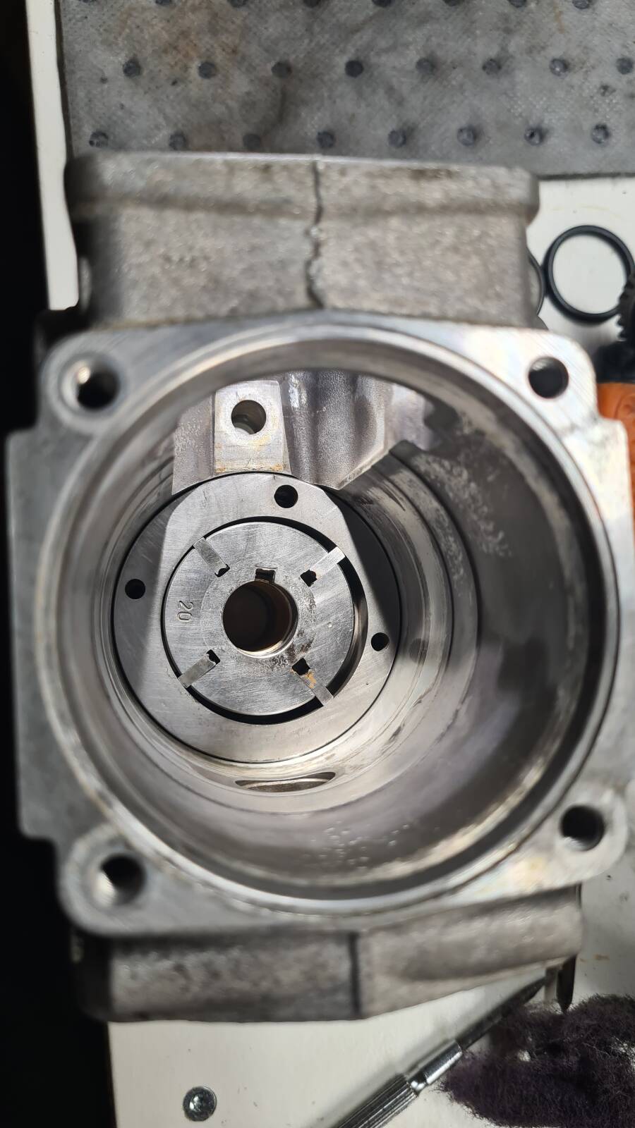 https://www1.garaget.org/gallery/images/42/41098/41098-1ad2d992dee8ac2256bd519a611357a8.jpg
