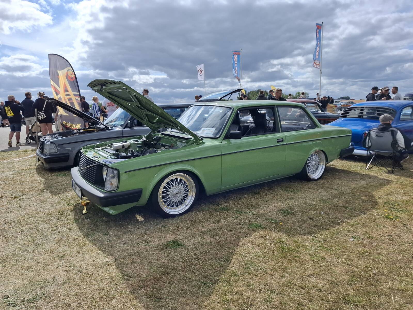 https://www1.garaget.org/gallery/images/44/43798/43798-127c11996ec9c2726b91e3de7f91d15c.jpg