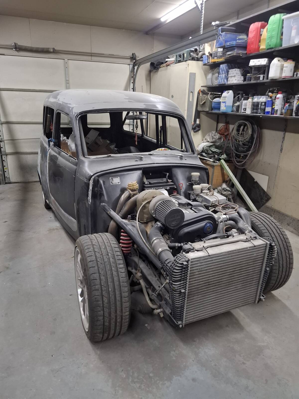 https://www1.garaget.org/gallery/images/44/43798/43798-1d9ec84f107206f5f6ea5d1adb6085e2.jpg