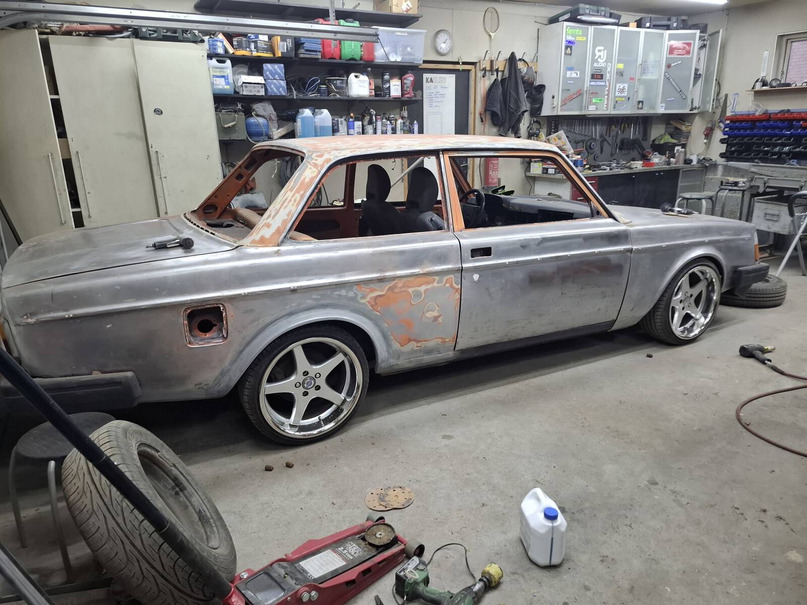 https://www1.garaget.org/gallery/images/44/43798/43798-a222273c8d7f560c68b9cf3ca9d6faef.jpg