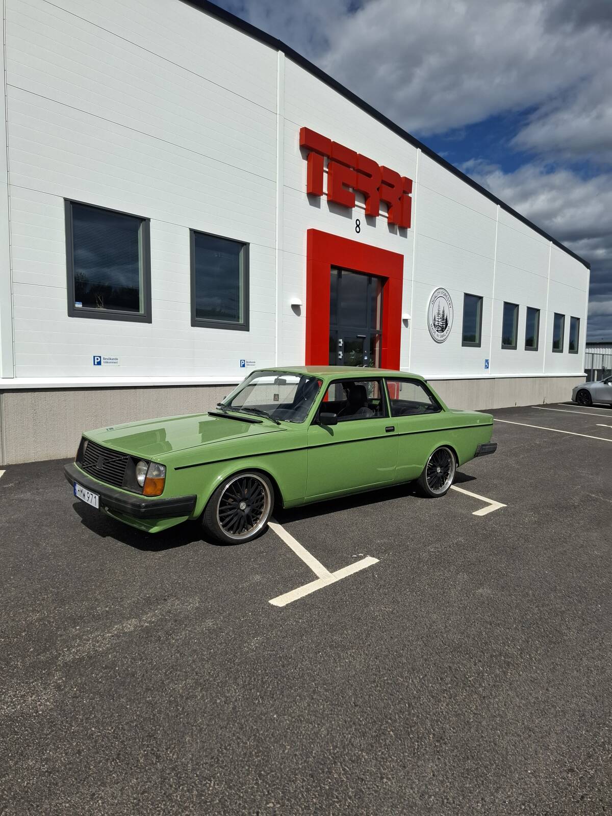 https://www1.garaget.org/gallery/images/44/43798/43798-e1caef7e8a67aa143e5a3b76f1bcb498.jpg