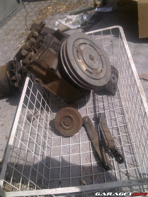 https://www1.garaget.org/gallery/images/45/44948/44948-fbf0adca430712d27e8f8ae646b329d7.jpg