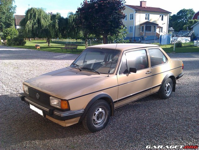 https://www1.garaget.org/gallery/images/69/68374/68374-b5fea05b531d2d2a537b4cf85d9ff663.jpg