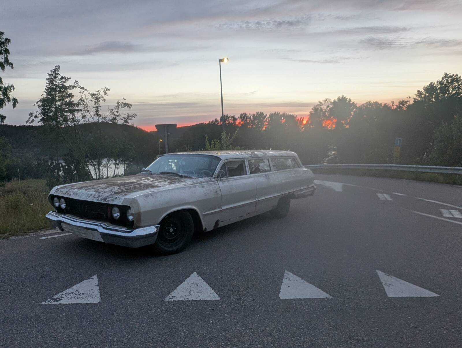 https://www1.garaget.org/gallery/images/84/83920/83920-eaa7bee821149ae888c900c53d3c534e.jpg