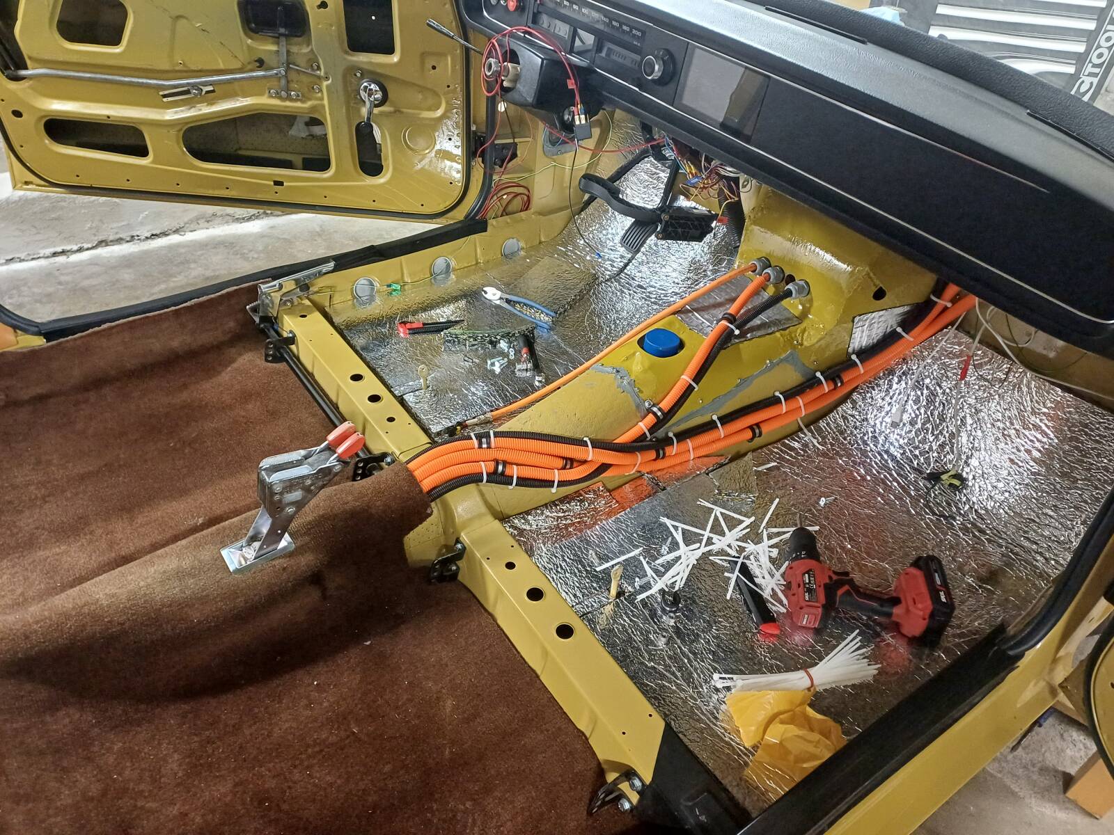 https://www1.garaget.org/gallery/images/9/8461/8461-3e5ba18f148c883ed9fc268b1dbb1be0.jpg