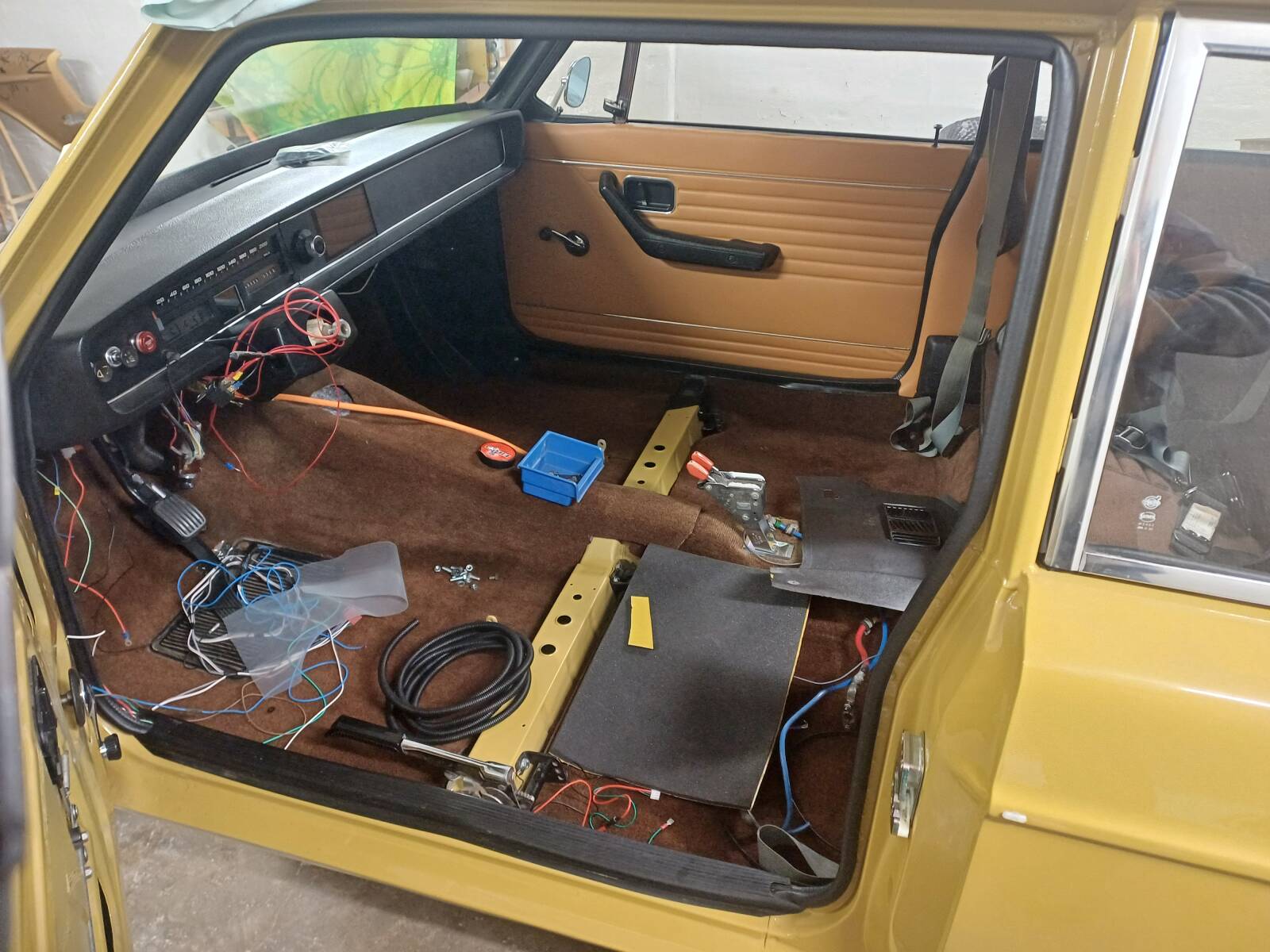 https://www1.garaget.org/gallery/images/9/8461/8461-558b1c3e94e9f5f6987fe092c6630611.jpg