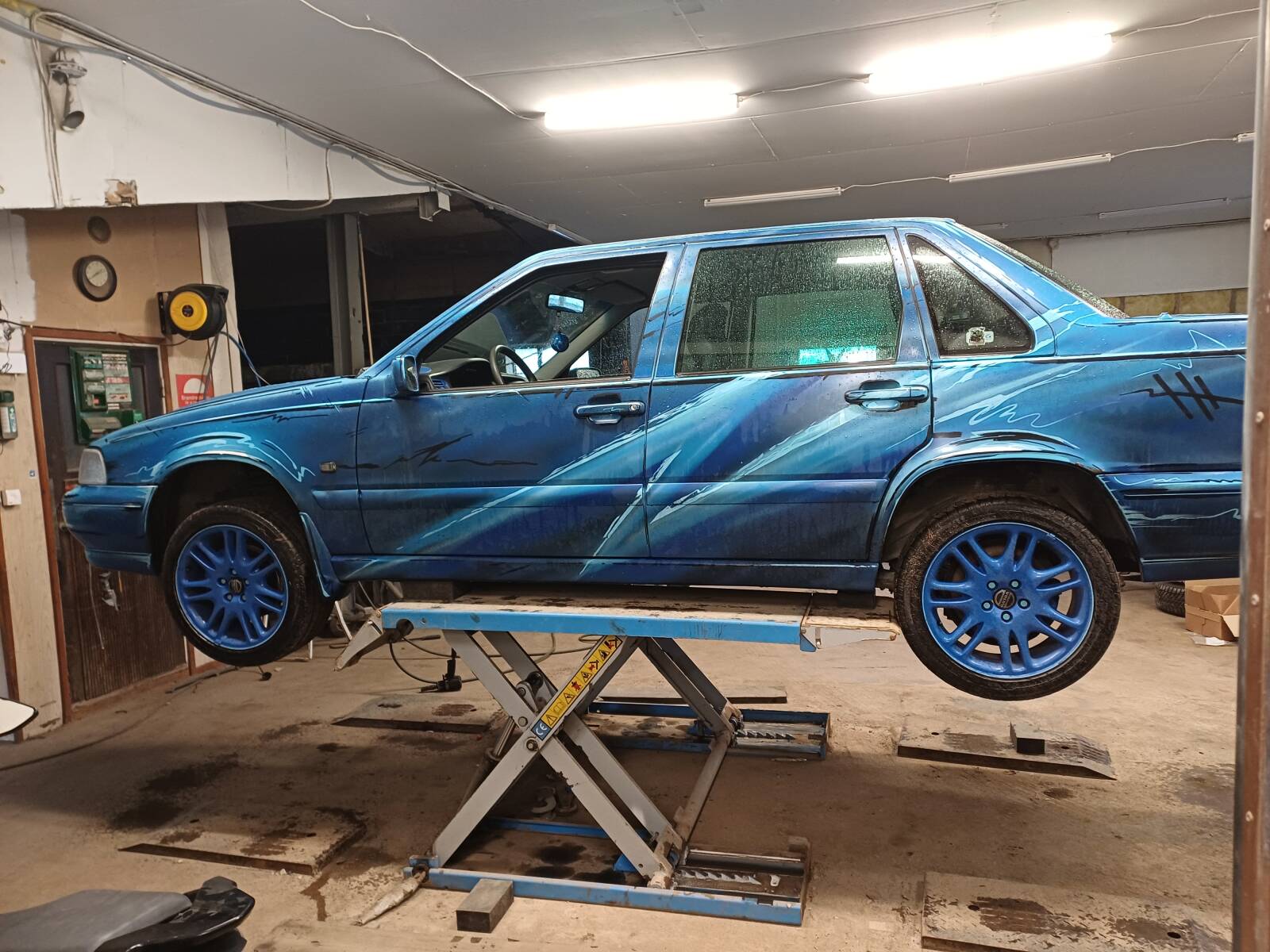 https://www1.garaget.org/gallery/images/9/8461/8461-69069348ac4386515cc1b1f9d8b91121.jpg